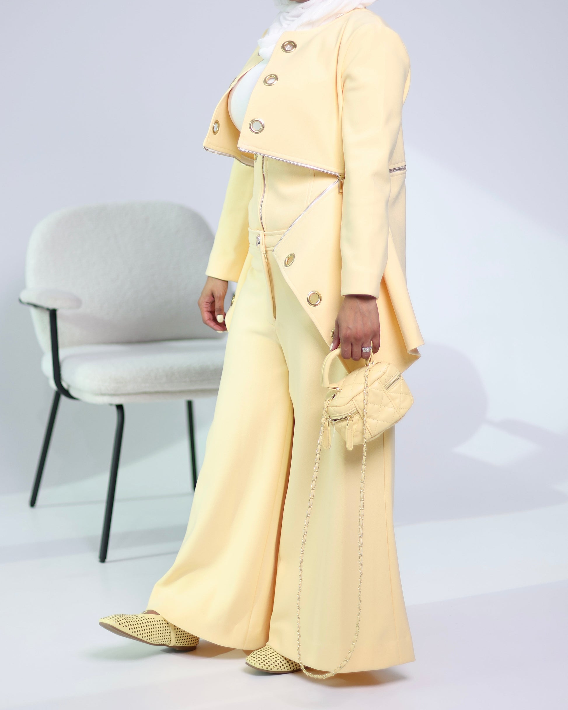 Butter yellow suit blazer and wide-leg trousers, view 2 | Vivido Boutique Kuwait